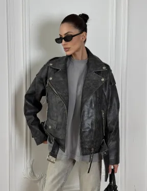 Косуха из натуральной серой кожи с эффектом винтажа и декоративными кнопками по краям воротника