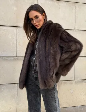 Стильный жакет - полушубок из куницы с V-образным воротником