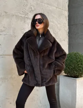 Норковый полушубок оверсайз с английским воротником, цвет 