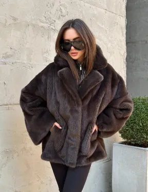 Норковый полушубок оверсайз с английским воротником, цвет 