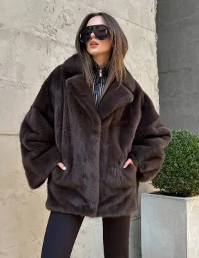 Норковый полушубок оверсайз с английским воротником, цвет 