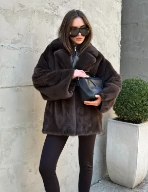 Норковый полушубок оверсайз с английским воротником, цвет 