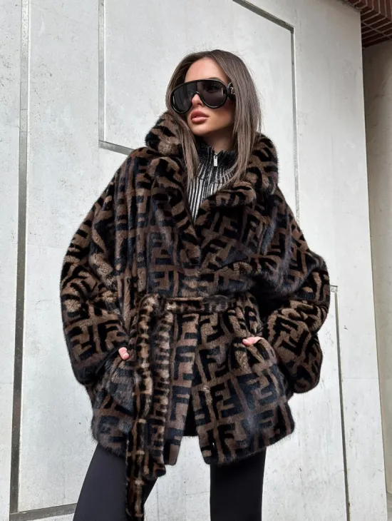 Шуба из плюшевой норки VELVET летучая мышь с черным принтом