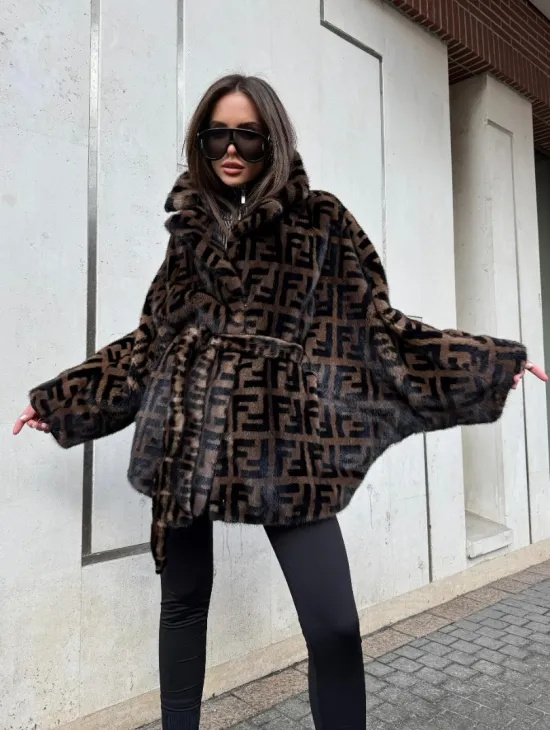 Шуба из плюшевой норки VELVET летучая мышь с черным принтом