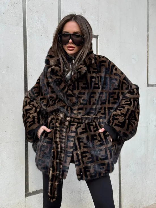 Шуба из плюшевой норки VELVET летучая мышь с черным принтом