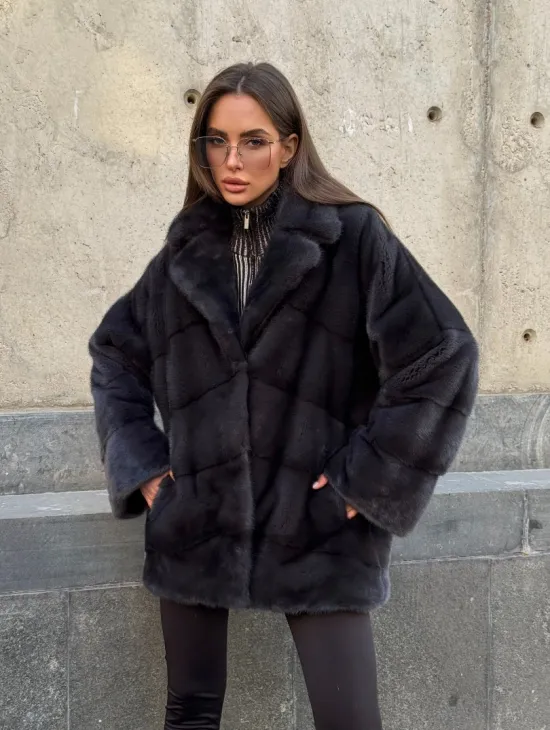 Полушубок норковый графит с английским воротником и манжетом