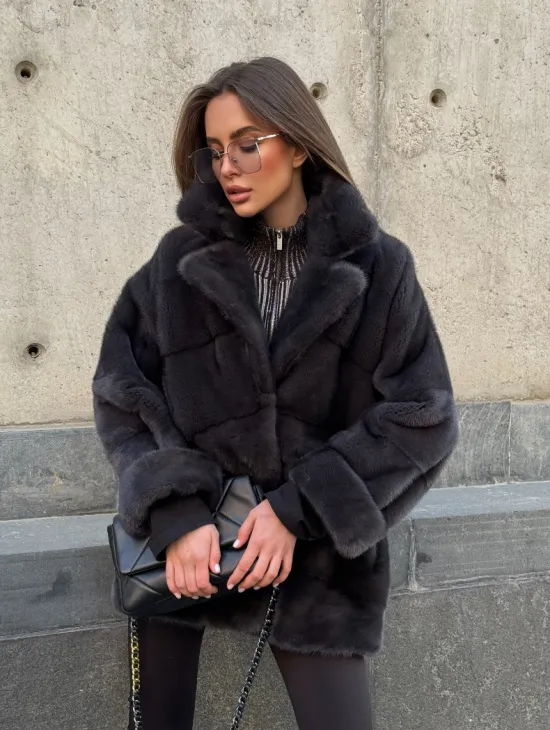 Полушубок норковый графит с английским воротником и манжетом