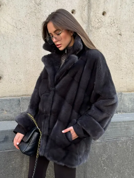 Полушубок норковый графит с английским воротником и манжетом