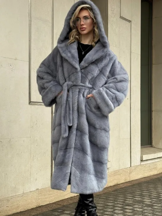 Удлиненная норковая шуба - кимоно с капюшоном