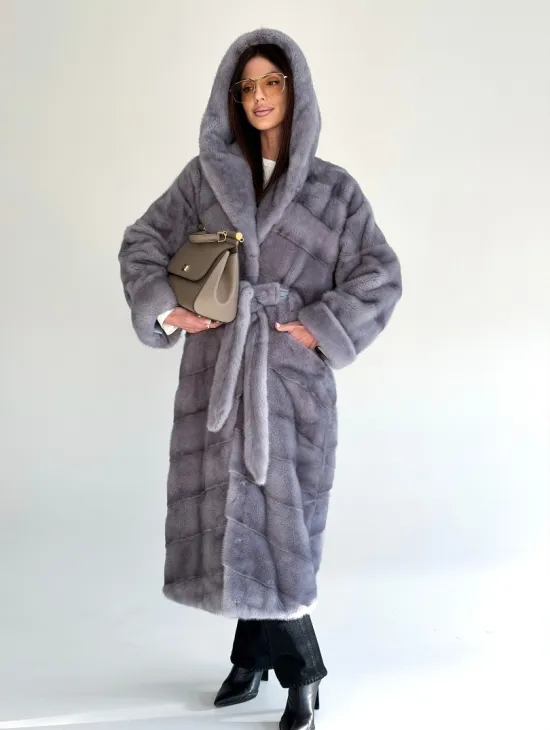 Удлиненная норковая шуба - кимоно с капюшоном