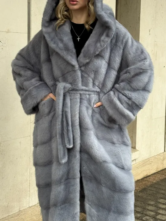 Удлиненная норковая шуба - кимоно с капюшоном