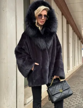 Полушубок норковый автоледи с отделкой из чернобурки на капюшоне