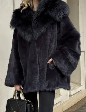 Полушубок норковый автоледи с отделкой из чернобурки на капюшоне