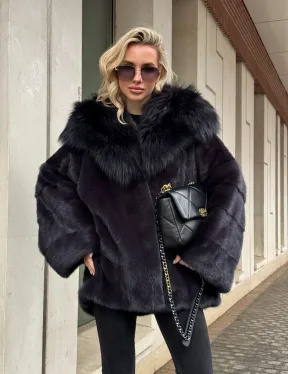 Полушубок норковый автоледи с отделкой из чернобурки на капюшоне