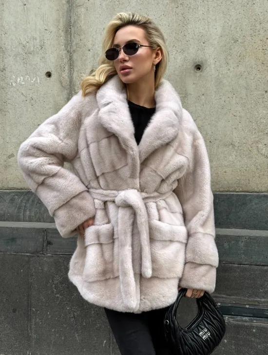 Светлый норковый полушубок PREMIUM FUR с английским воротником