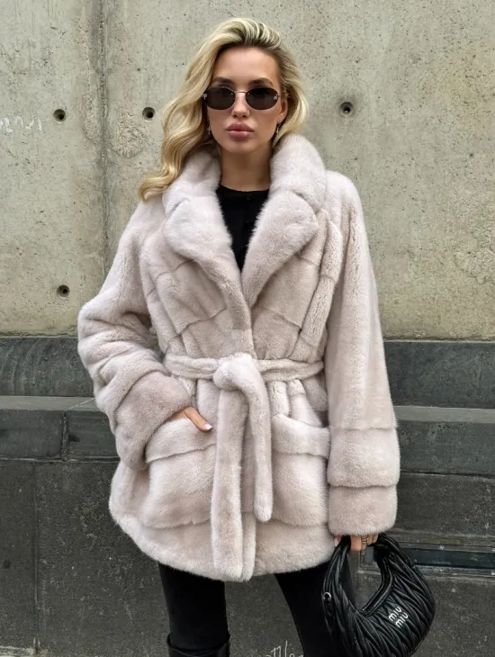 Светлый норковый полушубок PREMIUM FUR с английским воротником