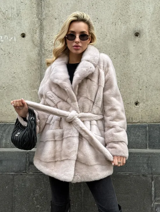 Светлый норковый полушубок PREMIUM FUR с английским воротником