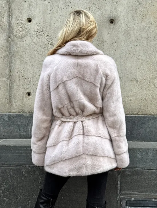 Светлый норковый полушубок PREMIUM FUR с английским воротником