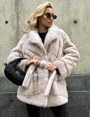 Светлый норковый полушубок PREMIUM FUR с английским воротником