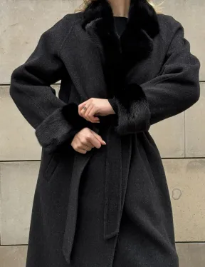 Женское демисезонное шерстяное пальто-халат с отделкой из меха норки
