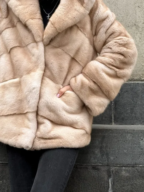 Женский норковый полушубок Premium fur с капюшоном 