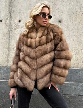 Полушубок из куницы с V-образным воротником
