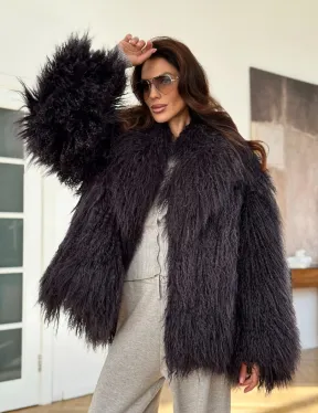 Полушубок из меха ламы в цвете графит