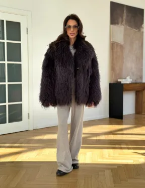 Полушубок из меха ламы в цвете графит