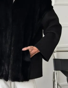 Полупальто демисезонное шерстяное с отделкой из меха норки