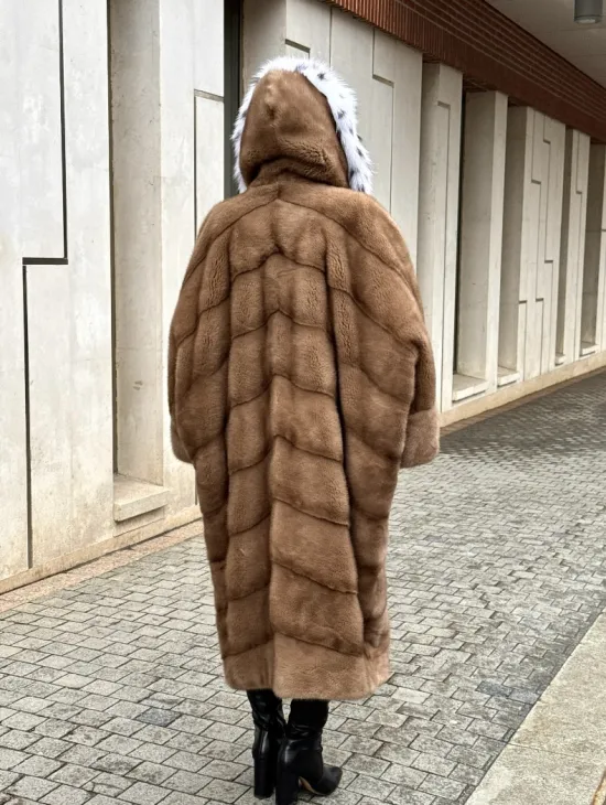 Норковая шуба больших размеров в стиле Бохо с капюшоном под рысь