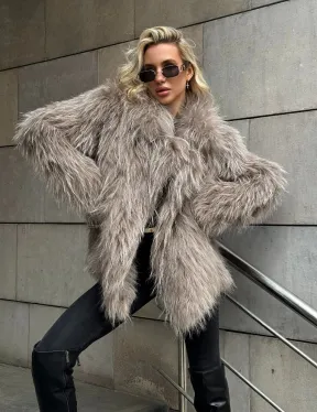 Полушубок из енота с английским воротником