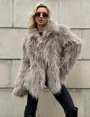 Полушубок из енота с английским воротником