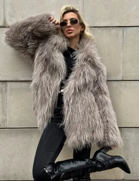 Полушубок из енота с английским воротником