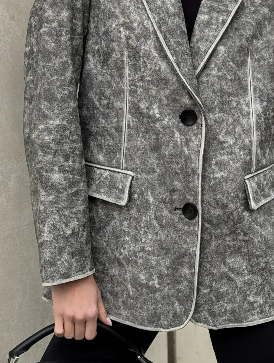 Женский кожаный пиджак Retro style весна 2025 - Vintage Marble