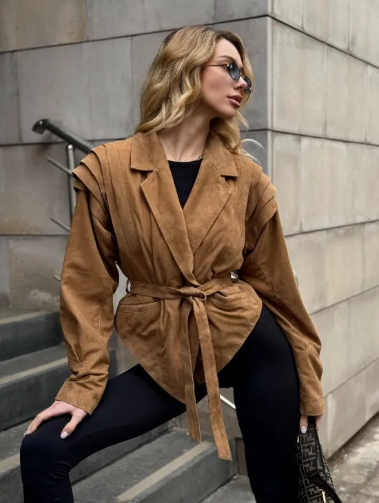 Женская куртка из замшевой кожи с поясом - American style