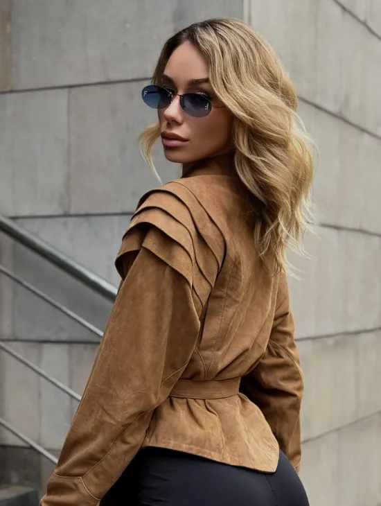 Женская куртка из замшевой кожи с поясом - American style