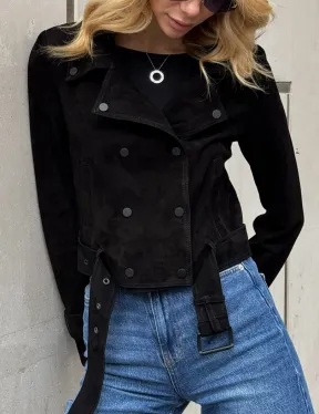 Черная короткая курточка из натуральной замши