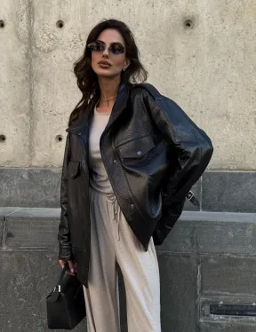 Модная черная куртка из натуральной кожи 