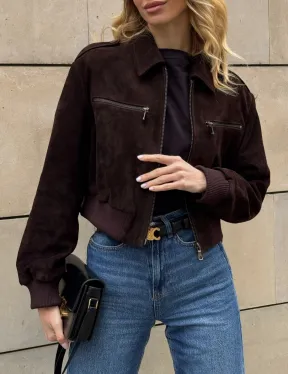 Короткий бомбер из натуральной замши на молнии с трикотажными манжетами