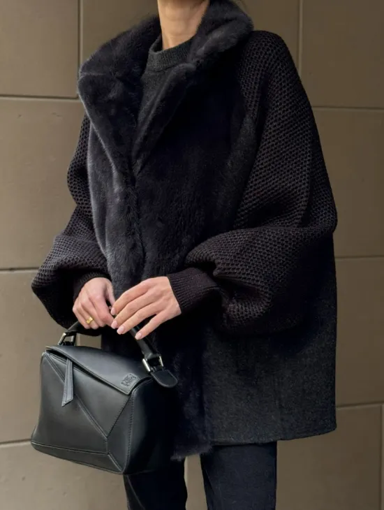 Шерстяная женская куртка с отделкой из меха норки