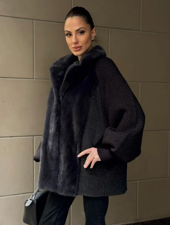 Шерстяная женская куртка с отделкой из меха норки