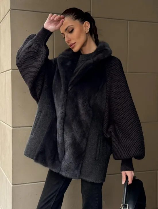 Шерстяная женская куртка с отделкой из меха норки
