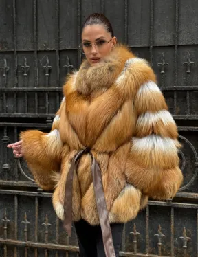 Шуба - пончо из меха рыжей (огненной) лисы