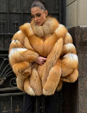 Шуба - пончо из меха рыжей (огненной) лисы