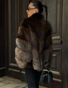 Полушубок из натурального меха енота с воротником стойка