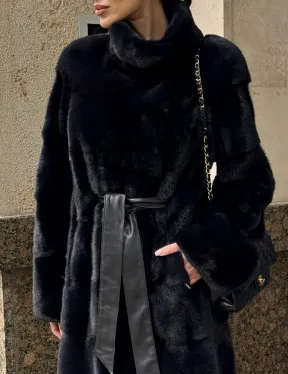 Шуба из плюшевой скандинавской норки в сине-черном цвете - стойка воротник
