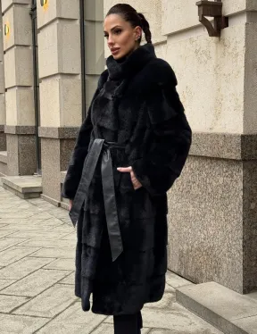 Шуба из плюшевой скандинавской норки в сине-черном цвете - стойка воротник