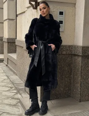 Шуба из плюшевой скандинавской норки в сине-черном цвете - стойка воротник