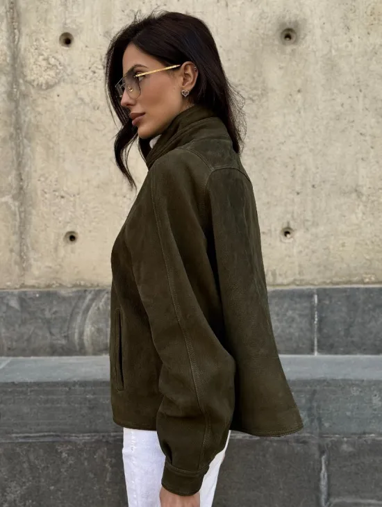 Женский замшевый блейзер - стойка воротник