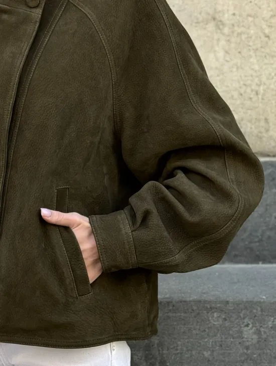 Женский замшевый блейзер - стойка воротник